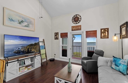 Port Charlotte Apartment | Waterfront Condo w Scenic Views-Heated Pool