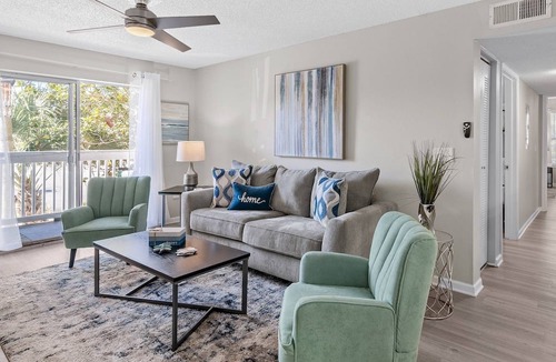 Indian Bayou Condo | COASTAL CHARMER, Great Value, Clean, Walk 2 Beach, Pool, Fitness Center