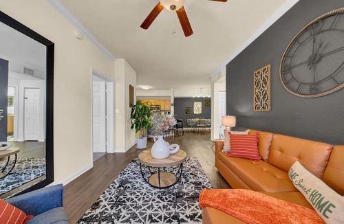 Westchase Apartment | Modern 2-Bed/2-Bath Tampa Apartment: Comfort Meets Convenience for Corporate Travelers