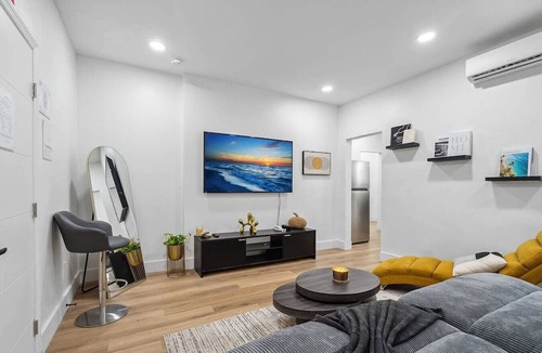 Hollywood South Central Beach Apartment | Casa Roselle 3 Bedrooms Beach access