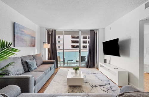 Hollywood South Central Beach Condo | Luxurious Oceanfront Condo –Unmatched Views & Resort-Style Living-20 min to FIFA
