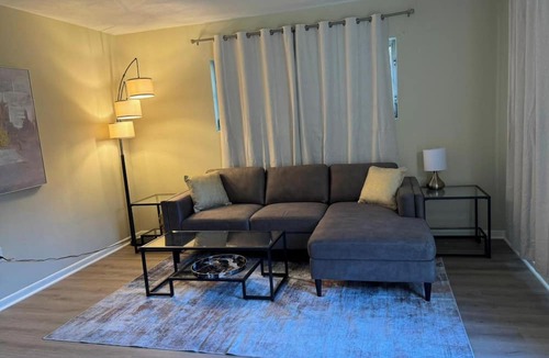 South Eola Condo | Vintage 2 Bedroom Condo Lake Eola View