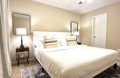 Astrodome Apartment | Perfect for extended stays in Houston med center. 30+ night stays I Free parking