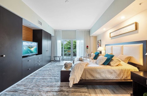 Doral Condo | Luxury F1rstClass Condo, 3 BR, 4 BA, Pool, Prime Doral Location in Miami