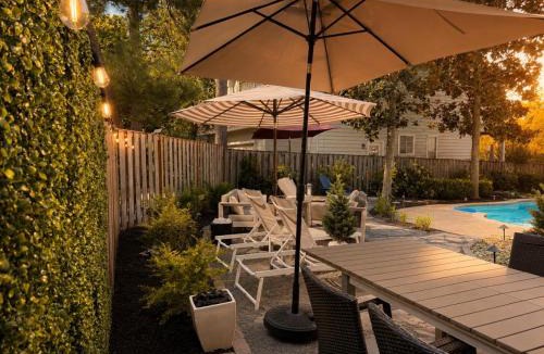 The Woodlands House | The Woodlands Gem with Heated Pool & Spa, EV Friendly, Baby Crib