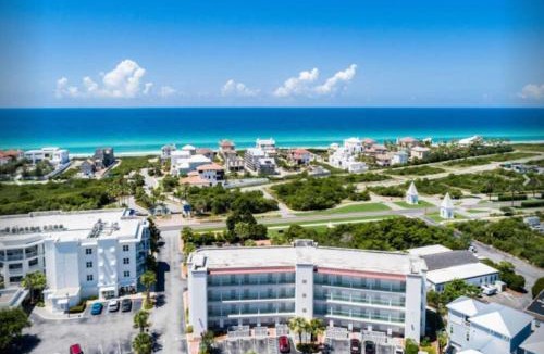 Rosemary Beach Apartment | Newly Renovated Next to Rosemary & Alys Beach 5m to Beach & Dining Free Parking
