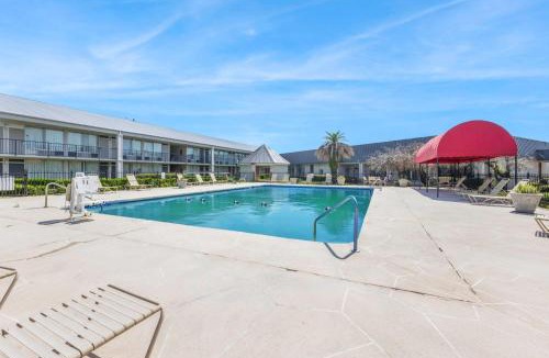 Bayou Cane Hotel | Ramada by Wyndham Houma