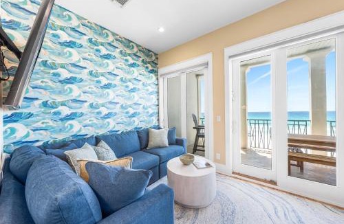 Delos House | Sea La Vie- On the Beach- 2 Pools- Elevator