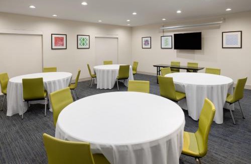 New Iberia Hotel | Holiday Inn Express Hotel & Suites New Iberia - Avery Island by IHG