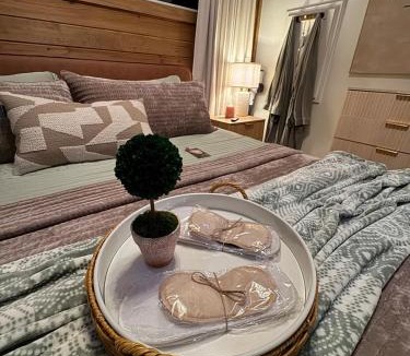 Lonoke Villa | Firefly Hollow Couples Reconnect and Rejuvenate