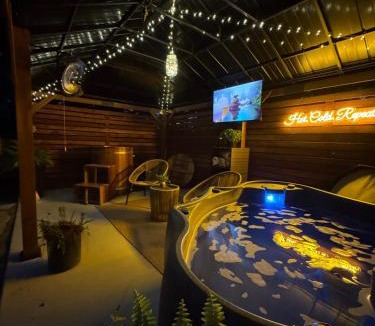 Lonoke Villa | Firefly Hollow Couples Reconnect and Rejuvenate