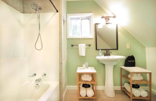 Arley House | Family, Porches, Pets, Smith Lake, It is Just Heavenly