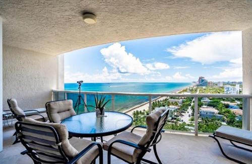 Galt Mile Apartment | Luxury 3 Bedroom Condo with Ocean and City Views