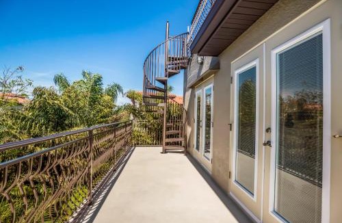 Holmes Beach House | Its a Jungle Out There