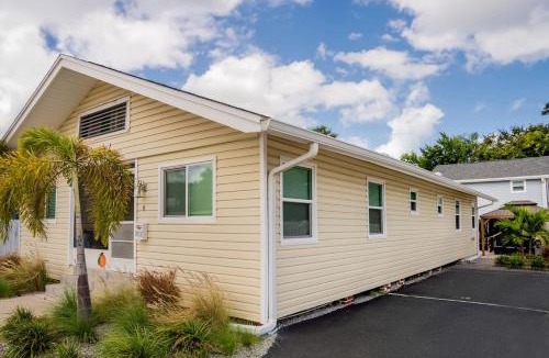 Dunedin Apartment | Cozy Coastal Cottages of Dunedin 1