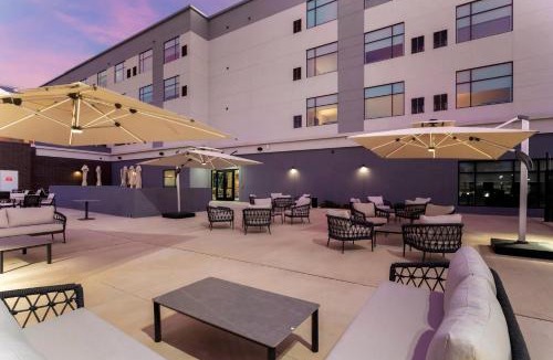 Roanoke Hotel | Cambria Hotel Northlake Conference Center - Roanoke
