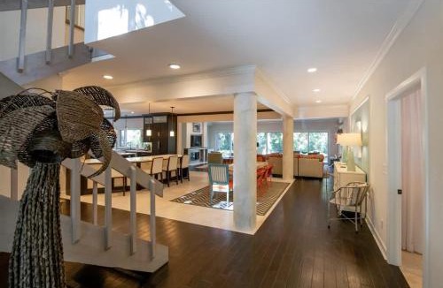 American Beach House | The Sparkleberry House - 4 Beds