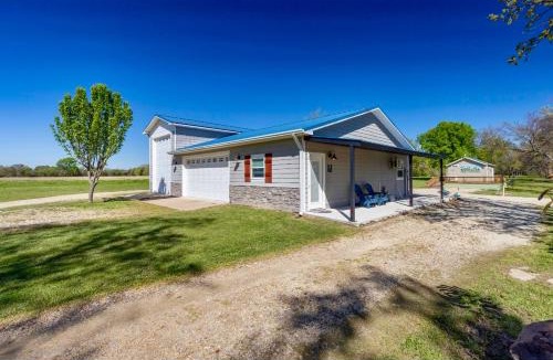 Emory Apartment | Country Suite Apartment near Lake Fork with Stocked Pond and Walking Trails
