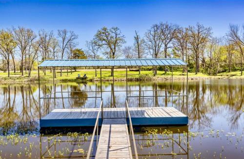 Emory Apartment | Country Suite Apartment near Lake Fork with Stocked Pond and Walking Trails