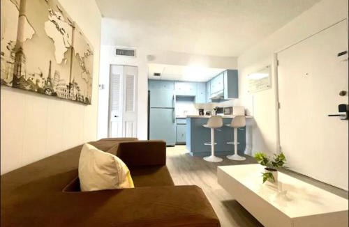 Flagami Apartment | EcoStays Apartment Near Miami Airport - 303
