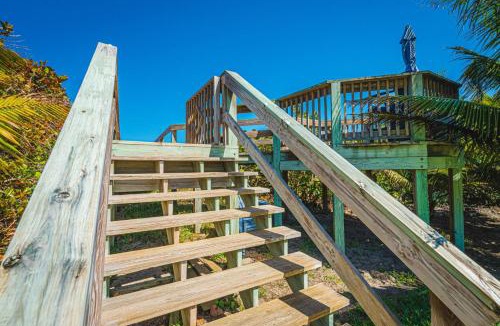 Melbourne Beach Apartment | Tranquility Seahorse Suite - Oceanfront Paradise!