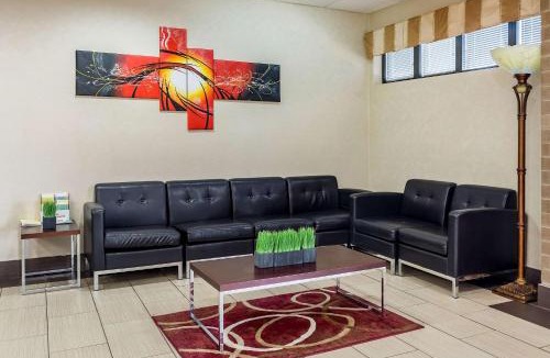 Tupelo Hotel | Quality Inn Tupelo Central