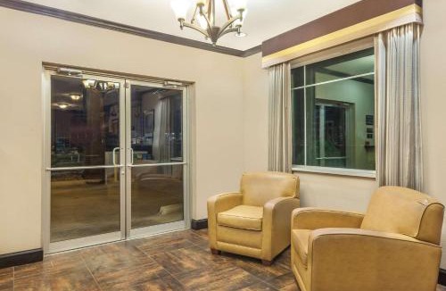Center Hotel | Super 8 by Wyndham Center
