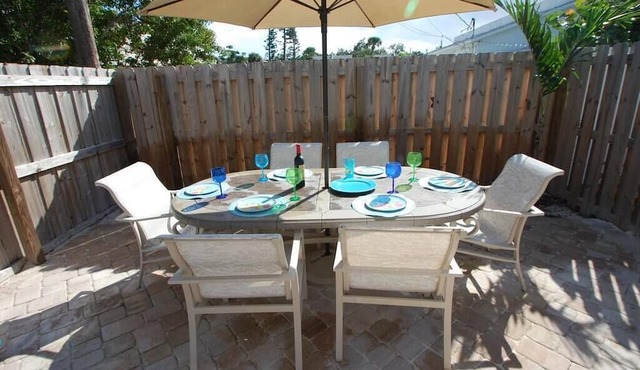 Tahitian Cottage - Heated Pool & East of A1A!