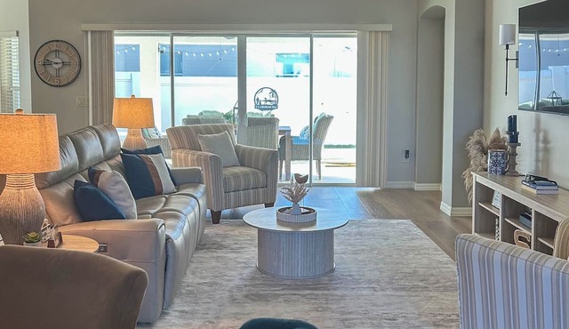 Private Lanai & Pool Access: Home in the Villages!