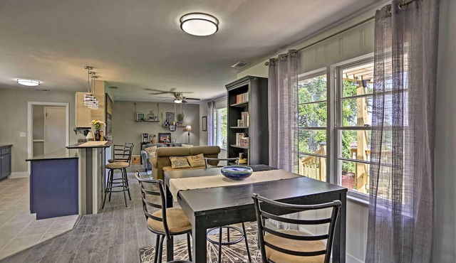 Family-friendly Escape ~ 6 Mi to City Center!