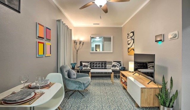 4 Mi to Dtwn: Dallas Gem w/Furnished Patio