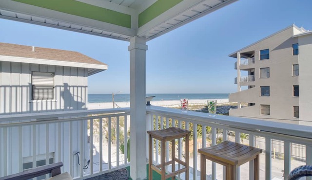 Breezy White Sands House Steps to Gulf Shore!
