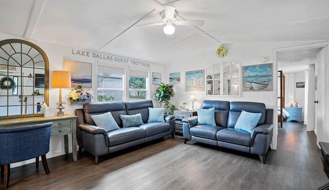 Near Water: Lake Dallas Home w/Furnished Patio!