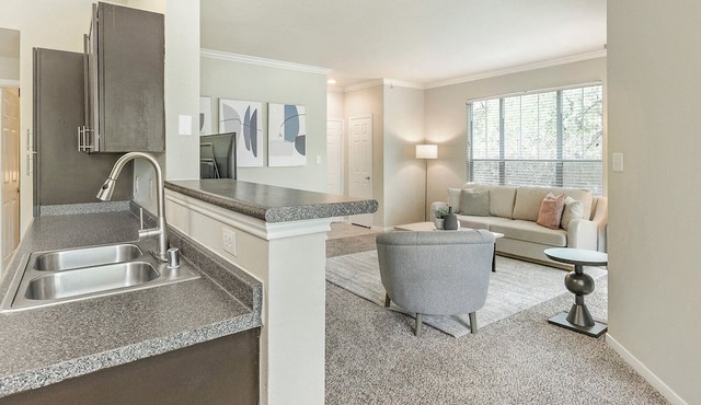 Modern Apartment in Prime Location (ID4543X82)