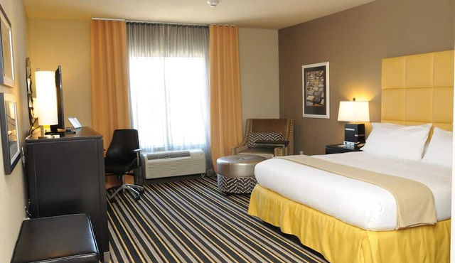 Holiday Inn Express Covington-Madisonville by IHG