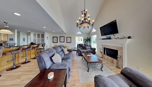 Summer Breeze by Ryson Vacation Rentals