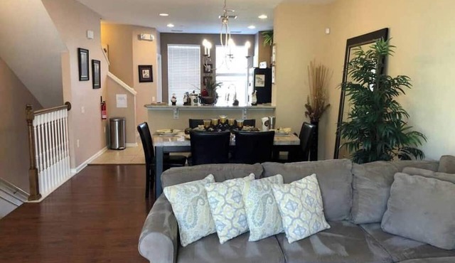 Tideview #85 · 3 Suites Near Convention, Universal & Disney
