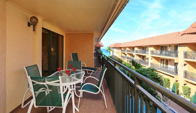 Playa Encantada 214 2 Bedroom Condo by RedAwning