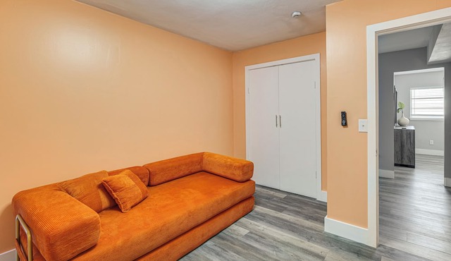Legoland & Lakes Pool Home Pet Friendly