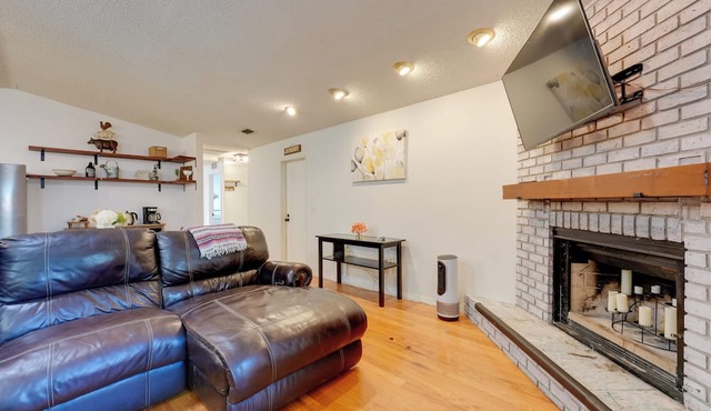 Pool & Patio Access: Breezy Getaway in Palm Harbor