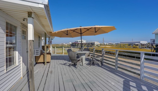 1 Mi to Festivals! Grand Isle Getaway w/Deck