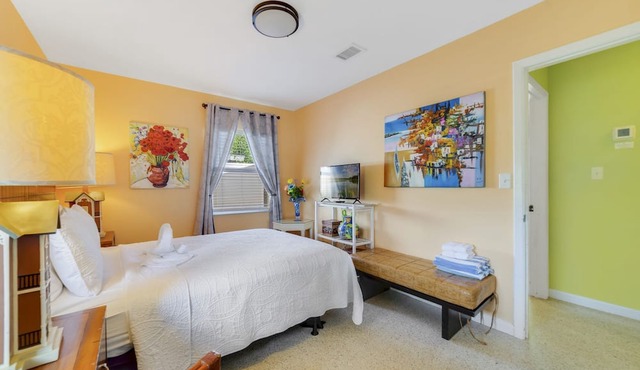 Beach & Resort Access - Pets, Games & Fire Pit
