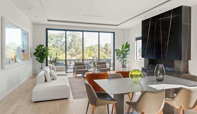 Lux Penthouse 4-story Stunner Rooftop Views