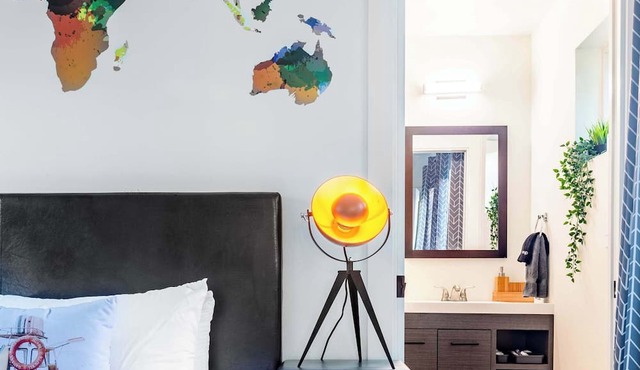 Modern East Austin Stay Near Plaza Saltillo Stn
