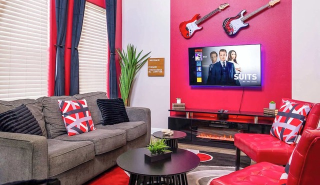 Upstay East Austin Retreat w Yard5min to Downtown in Austin