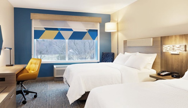 Holiday Inn Express & Suites Calera North by IHG