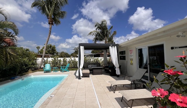 Luxury Pool Dog Friendly Central To Naples And Marco Island By Sky Run Naples 3 Bedroom Home