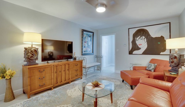 Walk to Redington Beach: Renovated Duplex w/Patio