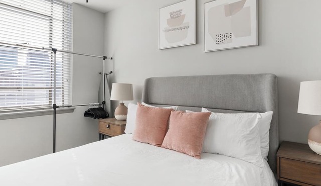Birmingham Business District Apartments by Landing