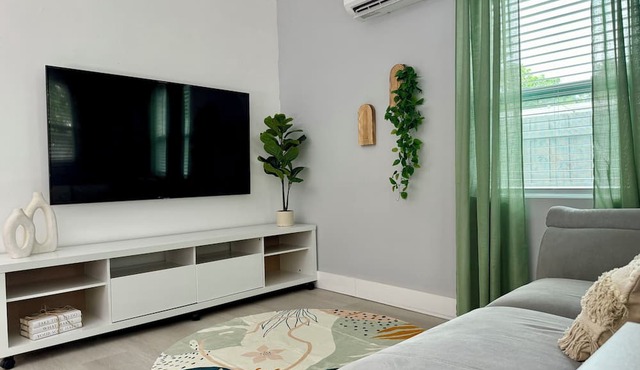 10 mins from Fort Lauderdale beach, cozy, private 1bd cottage